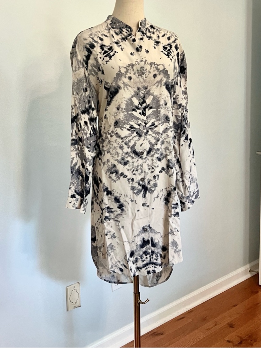 Karen Kane Abstract Tie Dye Tunic Dress Button Front High Low Hem Size Small - Picture 3 of 10